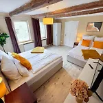 Haus Ludwig - Saniertes Fachwerkhaus Im Harz - 12 Personen * Thale