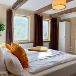 Haus Ludwig - Saniertes Fachwerkhaus Im Harz - 12 Personen * Thale